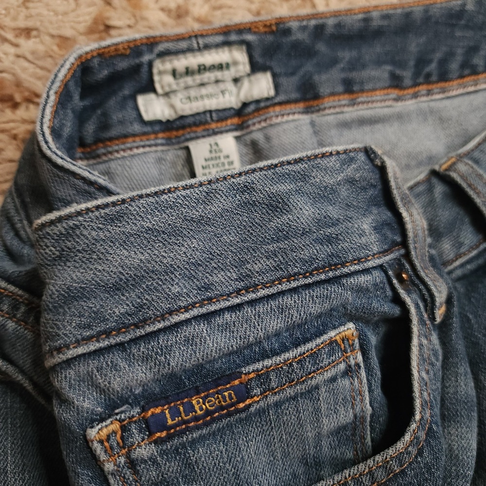 L.L.Bean Classic Fit Jeans Womens 14 Reg Blue Straight Leg Stretch Denim 298925